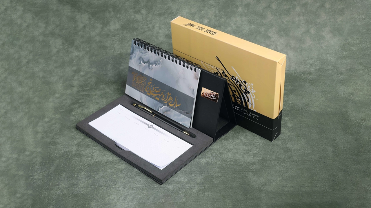 تقویم رومیزی یادداشت دار تبلتی ۱۴۰۵